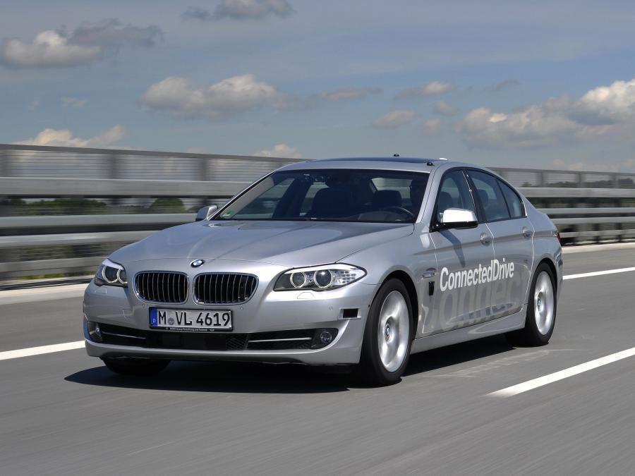  BMW 5-Series ConnectedDrive Prototype 2011 года  (фото 6 из 6)